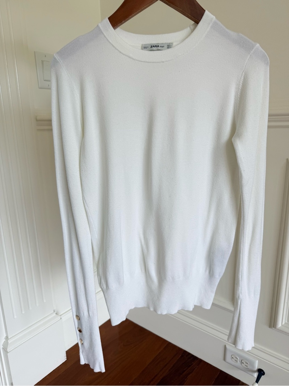 Zara KNIT Women Knit Top Sweater White Crewneck Long-Sleeve Gold Buttons Size S